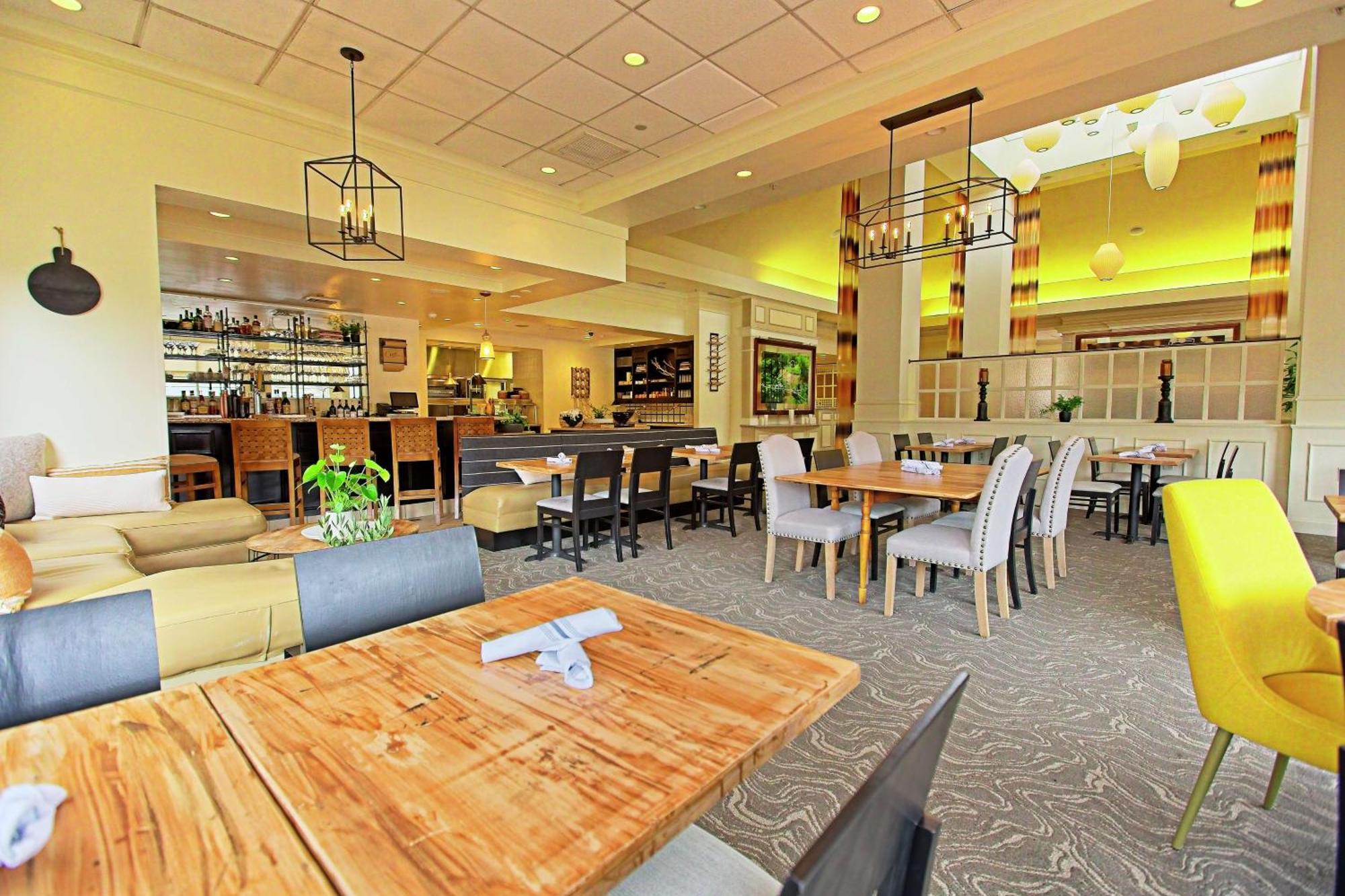 Hilton Garden Inn State College Exteriör bild